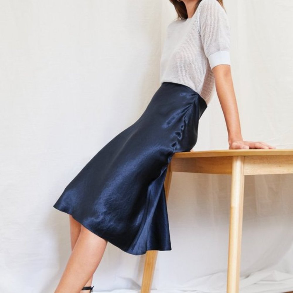 Aritzia Babaton satin midi slip skirt Sz/ 00